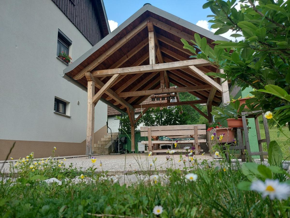 Ferienwohnung Apartmaji Katrc Soča Exterior foto